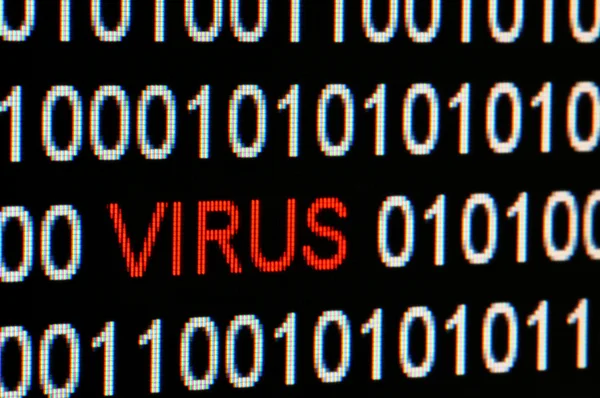 Primo piano del codice binario infettato da virus informatici . — Foto Stock