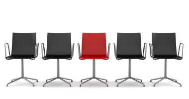 Kırmızı ofis koltuğu arasında izole beyaz zemin üzerine siyah sandalye