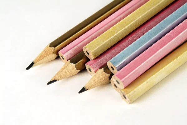 Potloden van verschillende kleuren — Stockfoto