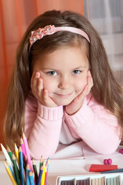 Portre sevimli küçük kız — Stok fotoğraf