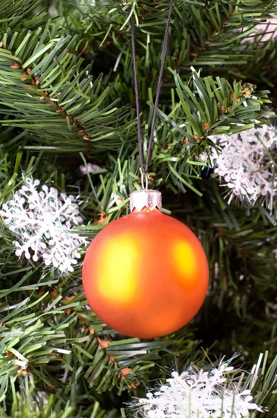 Decoración del árbol de Navidad . — Foto de Stock