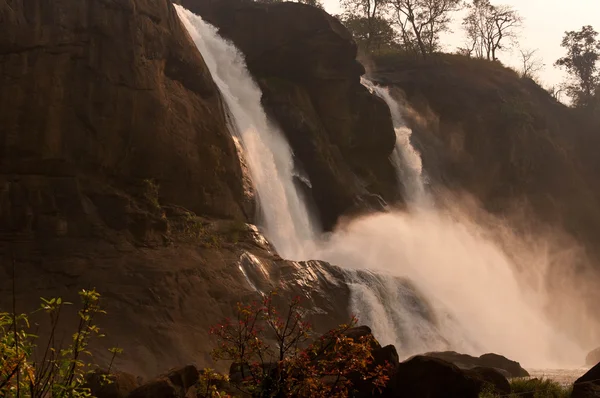 Прекрасні Водоспади Атірампалі Кералі Освітленій Сонцем — стокове фото