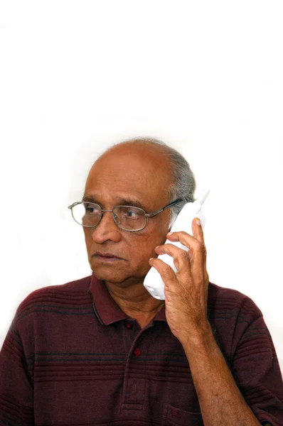 Συνταξιούχος Μιλώντας Στο Τηλέφωνο — Φωτογραφία Αρχείου