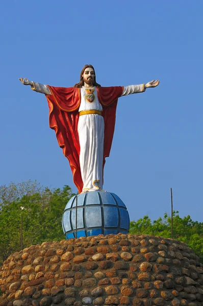 Estatua Jesús Con Los Brazos Extendidos Una Iglesia Loal Chennai —  Fotos de Stock