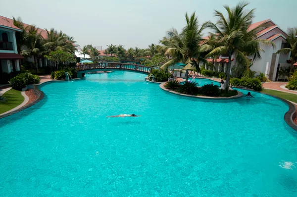 Ein Schöner Pool Einem Luxuriösen Resort — Stockfoto