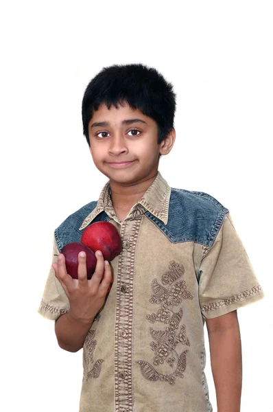 Ein Hübscher Indischer Klid Mit Äpfeln Zum Essen — Stockfoto