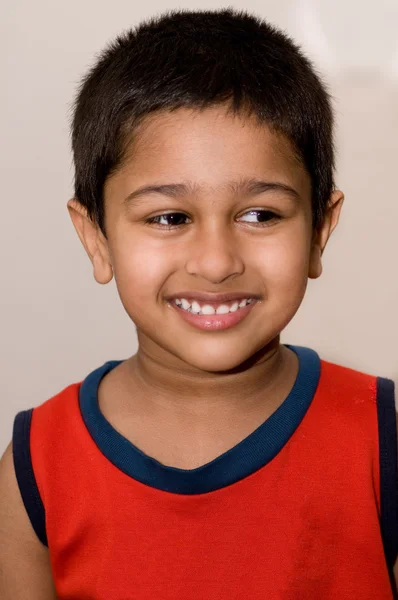 Pěkný Indické Dítě Úsměvem — Stock fotografie