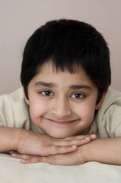 Pěkný Indické Dítě Sní Jeho Budoucnosti — Stock fotografie