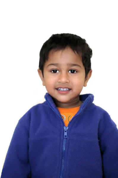 Menino Indiano Bonito Sorrindo Bem Para Você — Fotografia de Stock