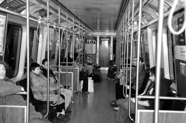 Metro tåg — Stockfoto
