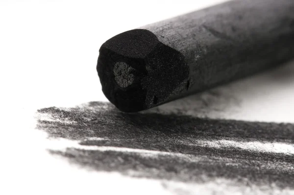 Μαύρο κάρβουνο του καλλιτέχνη με μουτζουρώματος — Φωτογραφία Αρχείου