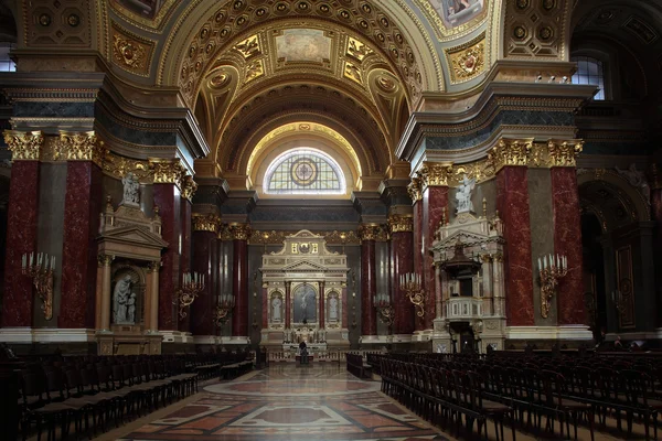 Внутри Базилики Святого Стефана Будапеште — стоковое фото