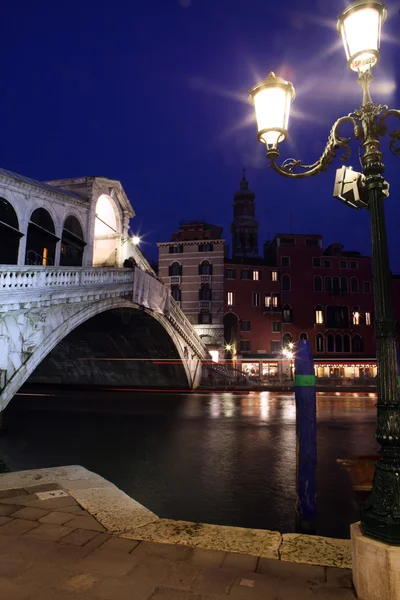 Rialto Bridge Venice Night — Stock Photo, Image