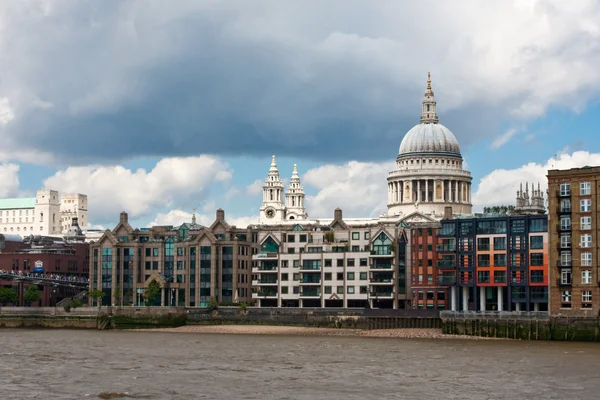 Сучасна архітектура Лондона — стокове фото