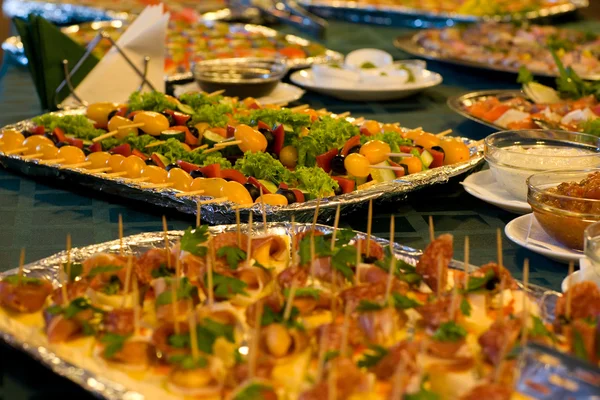Table de banquet servi — Photo