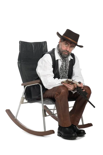 Homem vestido de retro com um Mauser — Fotografia de Stock