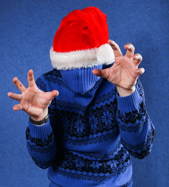 Uomo in cappello di Natale — Foto Stock