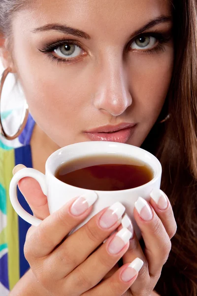 Женщина с чаем — стоковое фото