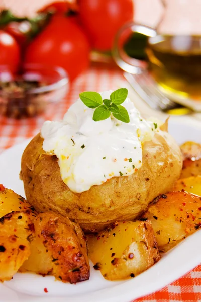 Печёная картошка — стоковое фото