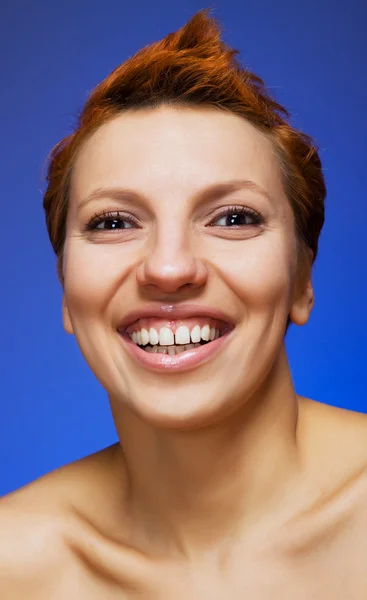 Glad kvinna — Stockfoto
