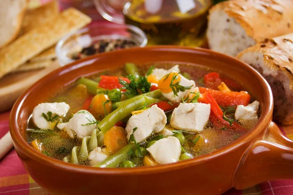 Kuřecí a zeleninová polévka — Stock fotografie