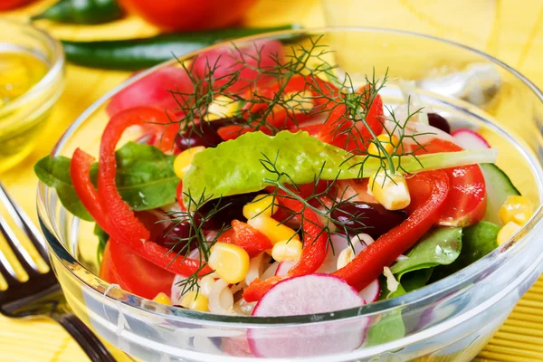 Salát rajče a salát — Stock fotografie