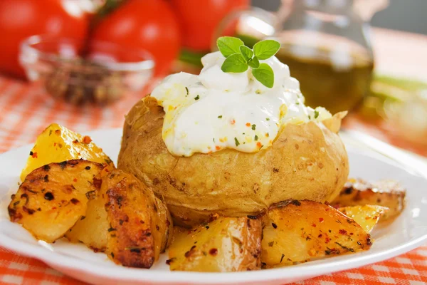Pečené a zapečené brambory — Stock fotografie
