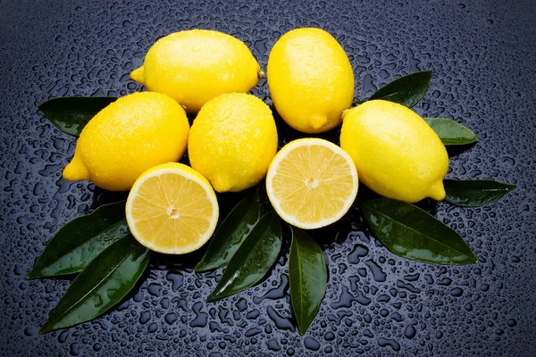 Фрукти свіжого лимона — стокове фото