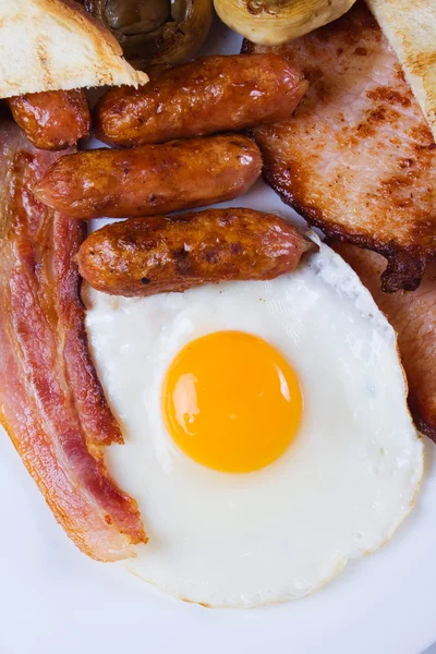 Gebakken ei als ontbijt — Stockfoto