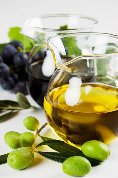 Aceite de oliva y vinagre balsámico —  Fotos de Stock