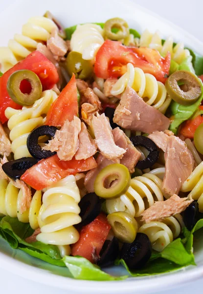 Tuna and pasta salad — Stock Photo, Image
