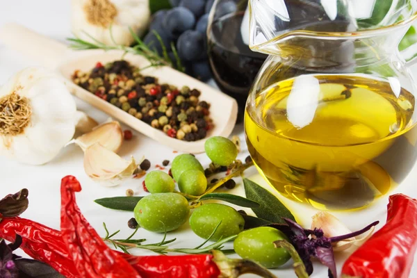 Olivolja och livsmedelsingredienser — Stockfoto