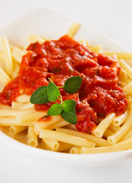 İtalyan makarna makarna domates sos ile — Stok fotoğraf