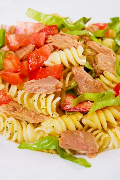 Pasta salad with tuna meat — Stock Photo, Image