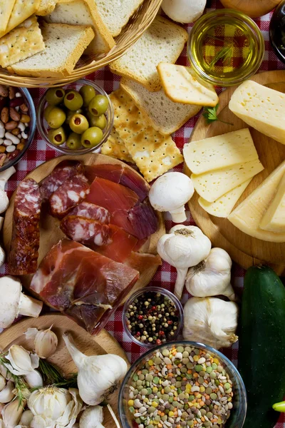 Traditionele voedingsmiddelen en nieuwe voedselingrediënten — Stockfoto