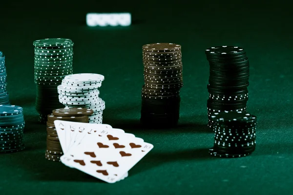 Εκλεκτής ποιότητας χρώματα εργαλεία πόκερ — Φωτογραφία Αρχείου
