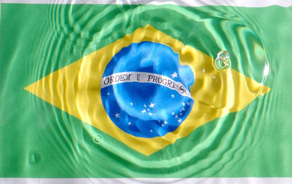 Bandera de Brasil bajo el agua — Foto de Stock