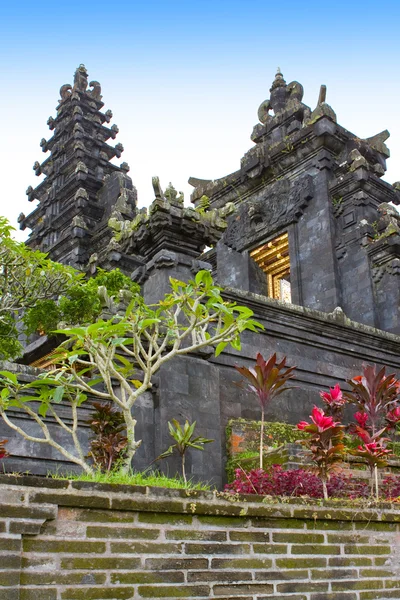 El complejo de templos más grande, madre de todos los templos.Bali, Indonesia. Besak. — Foto de Stock