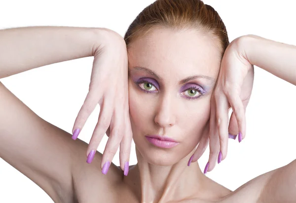 Portret van de jonge vrouw met een make-up in roze tinten en met lange nb — Stockfoto