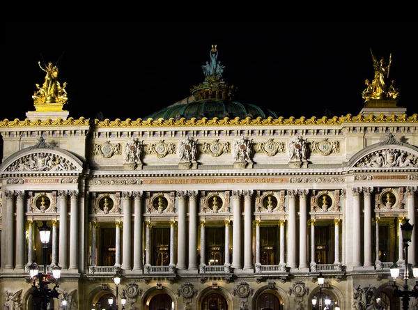 Parigi. Un edificio la Grande Opera su un tramonto — Foto Stock