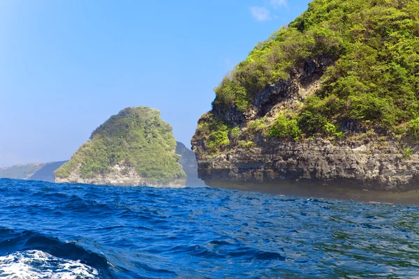 Rocce Nell Oceano Indonesia — Foto Stock