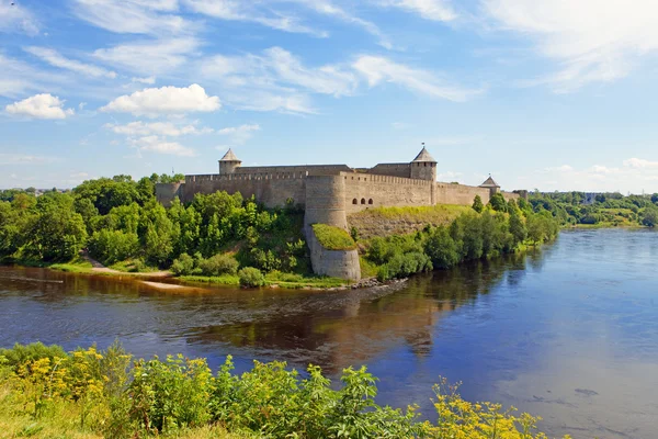在俄罗斯和爱沙尼亚边境伊万哥罗德堡垒 — 图库照片