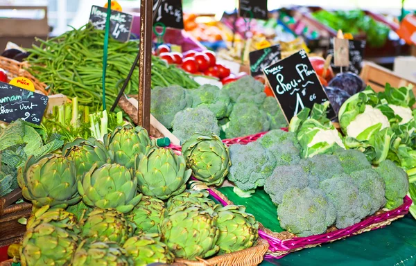 Números de verduras en el mercado — Foto de Stock