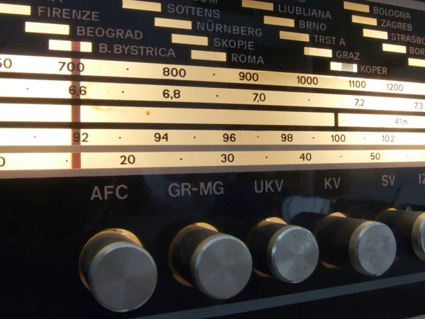 Vecchio sintonizzatore radio — Foto Stock