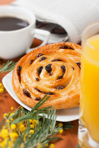 Desayuno Continental Servido Con Café Zumo Naranja —  Fotos de Stock