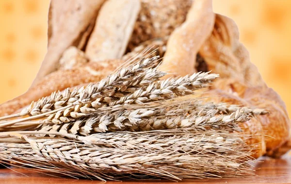 Свіжі хлібобулочні вироби — стокове фото