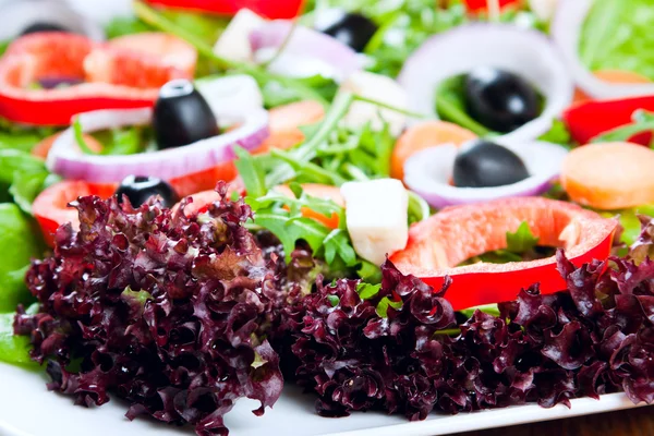 Sağlıklı Taze Salata Ayarı Tablo — Stok fotoğraf