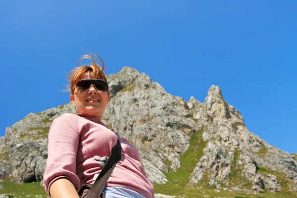 Donna escursionistica — Foto Stock
