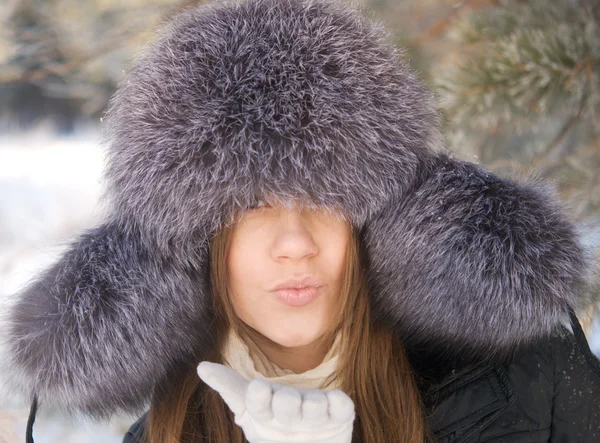 Young Pretty Woman Gives Air Kiss Winter Forest — Stock Photo, Image