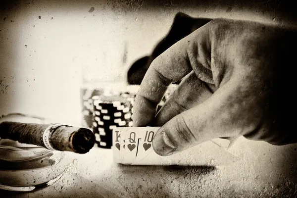 Винтажная покерная рука — стоковое фото
